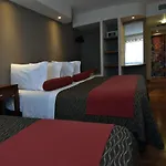Piazza Hotel