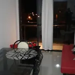 Amplio dto nuevo con pileta.