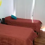 Amplio dto nuevo con pileta.