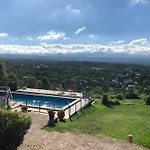 Casa Con Vista A Las Sierras