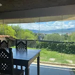 El Nogal del Lago
