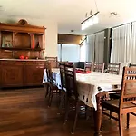 Hermosa casa con vista al lago