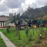 Chalet Con Parque A 6 Cuadras Del Centro