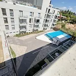 Departamento Edificio Lake Towers Con Cochera