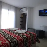 Hotel Pinar del Lago