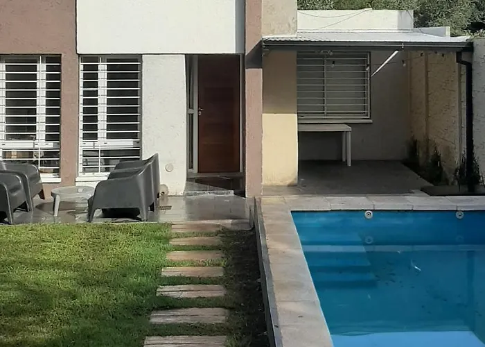 Casa con Pileta y Parrilla, con todas las comodidades a 10 min de Villa Carlos Paz.