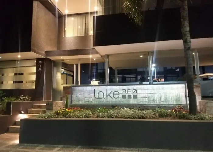 Zona Residencial Frente Al Lago!