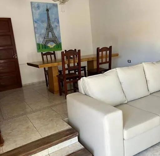 Casa Centro Con Pileta Y Cochera Solo Familia