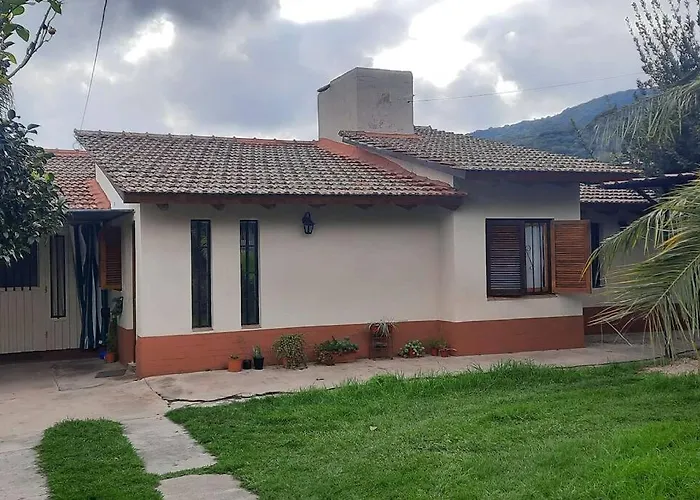 Chalet Con Parque A 6 Cuadras Del Centro