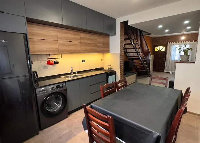 Duplex Con Patio Y Asador Buena Ubicacion