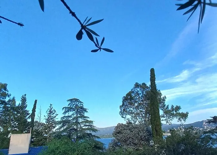 Los Pinos Aires Del Lago- Cabanas Con Estilo