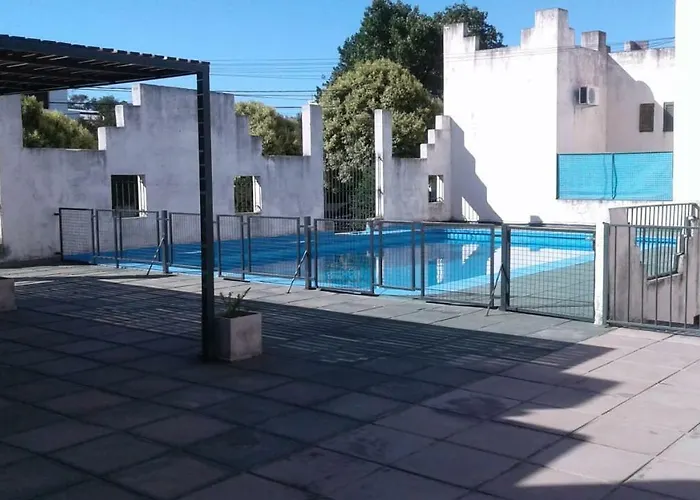 Castillo Del Lago