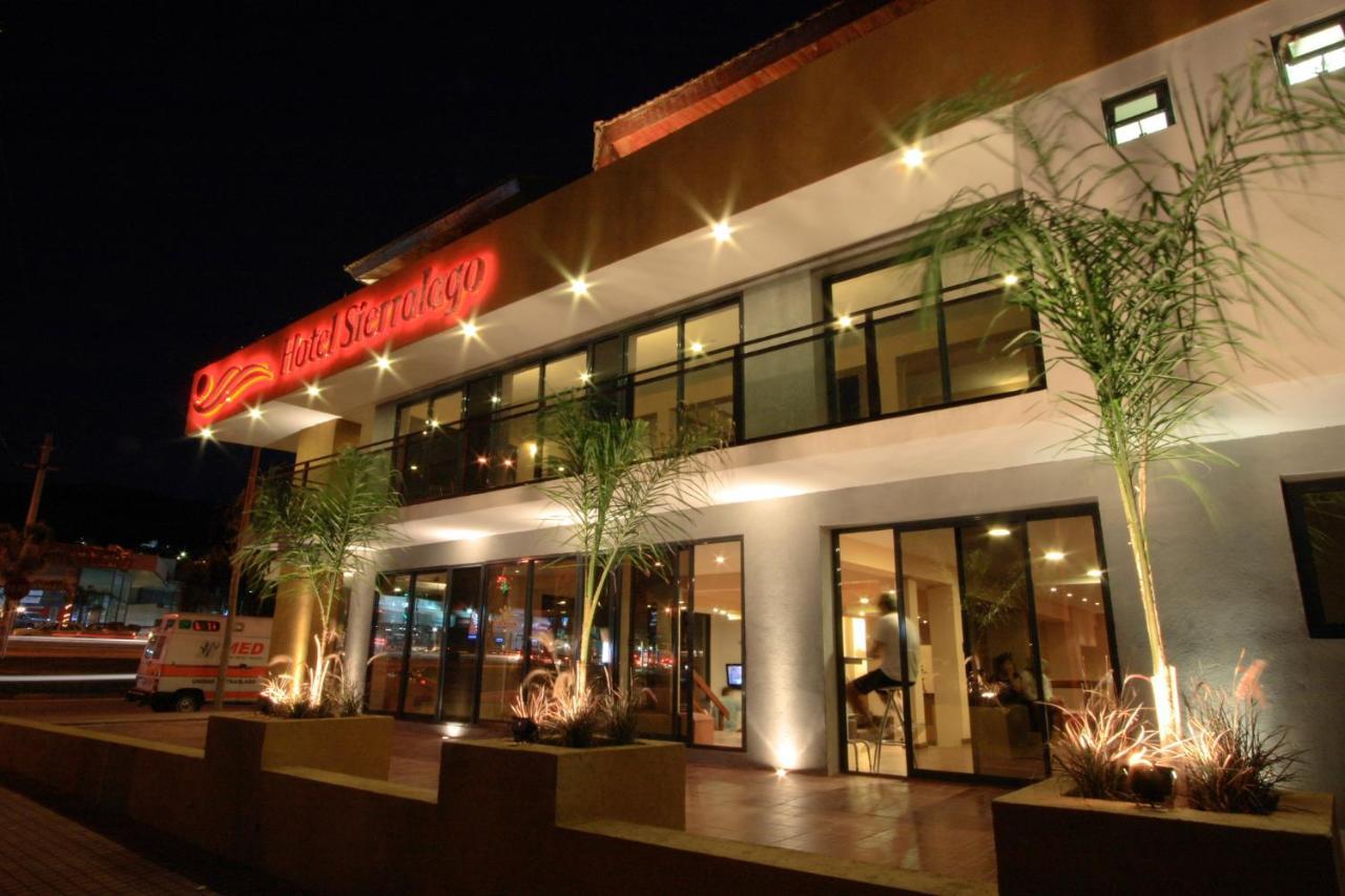 Sierralago Hotel