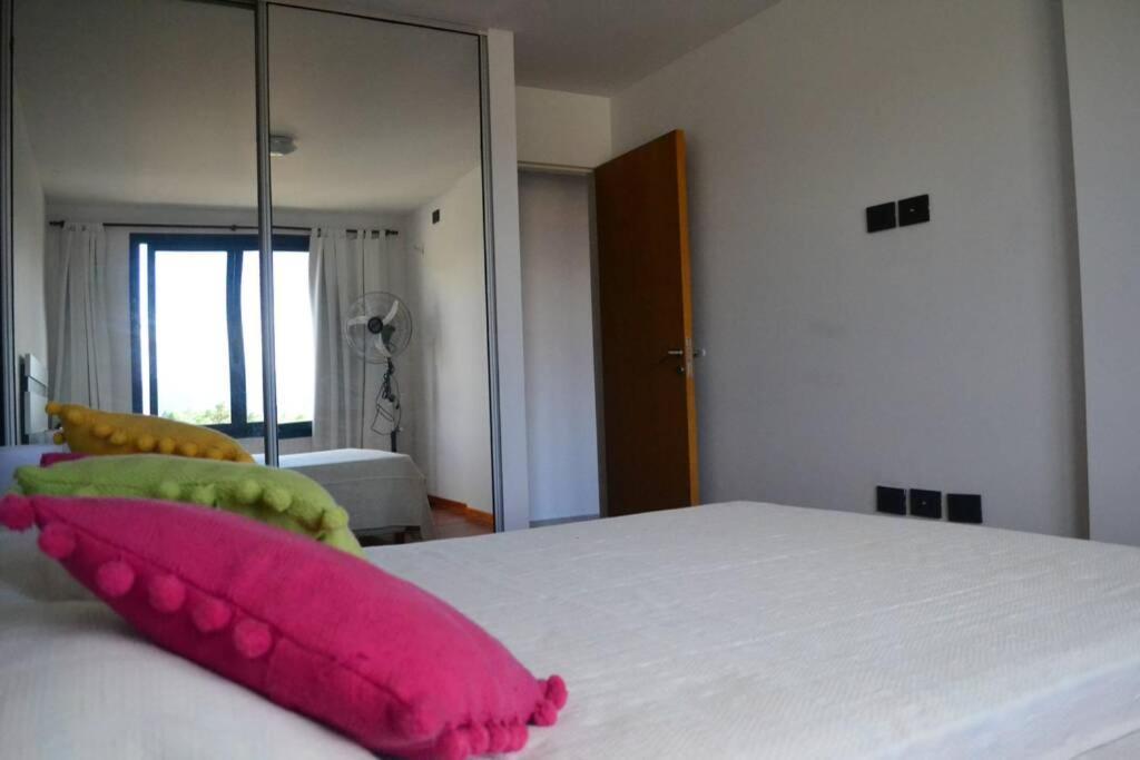 Amplio Dto Nuevo Con Pileta. Apartamento *