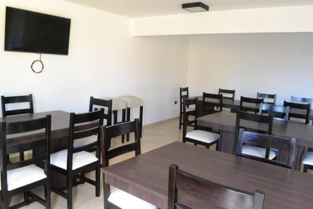 Amplio Dto Nuevo Con Pileta. Apartamento