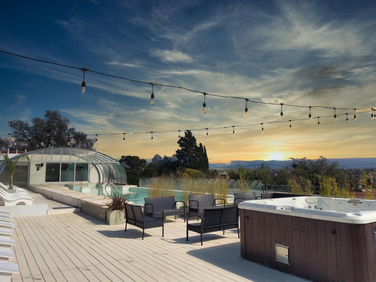 Pinares Panorama Suites, & Convention Center 4*