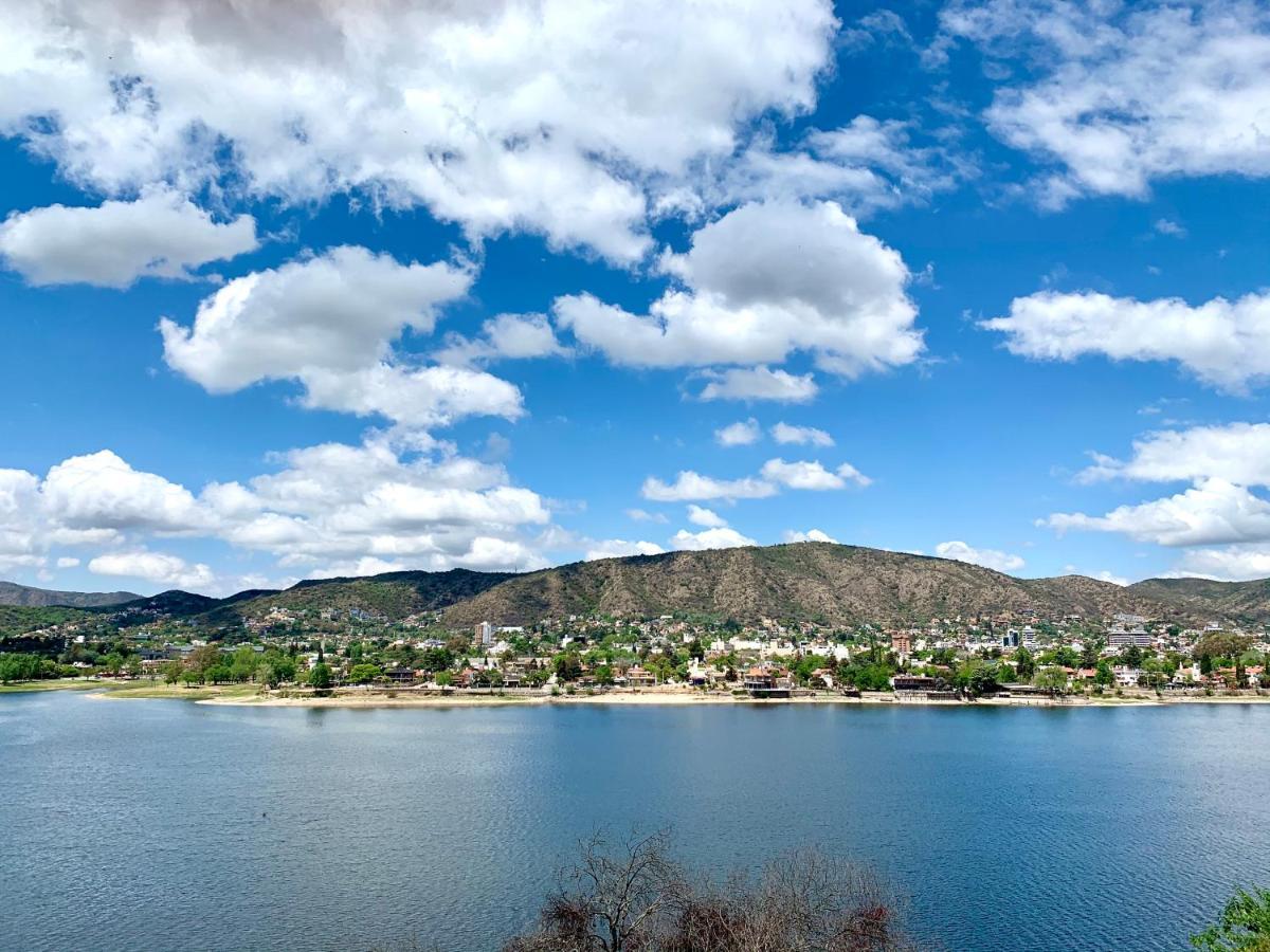 Casas Con Vista Y Bajada Al Lago Villa Carlos Paz