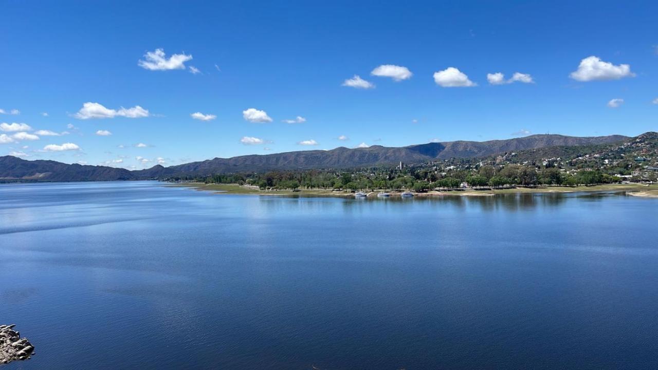 Casas Con Vista Y Bajada Al Lago *