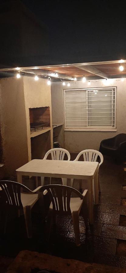 Casa Con Pileta Y Parrilla, Con Todas Las Comodidades A 10 Min De Carlos Paz. Сasa de vacaciones