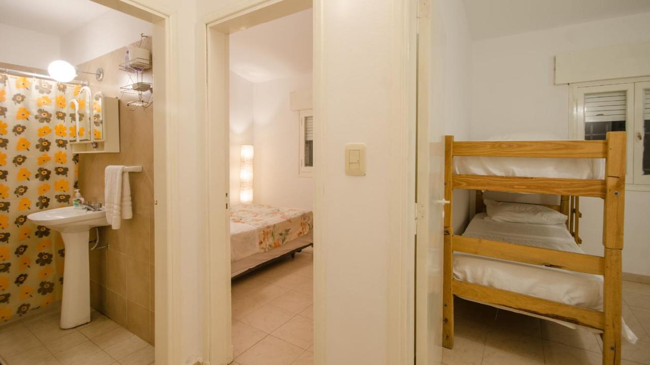 Casa En Carlos Paz Con Pileta Exclusiva , Quincho Con Asador Y Jardín A Pasos Del Centro *