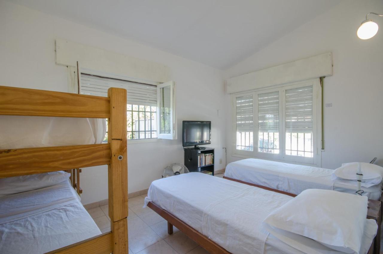 Сasa de vacaciones Casa En Carlos Paz Con Pileta Exclusiva , Quincho Con Asador Y Jardín A Pasos Del Centro *