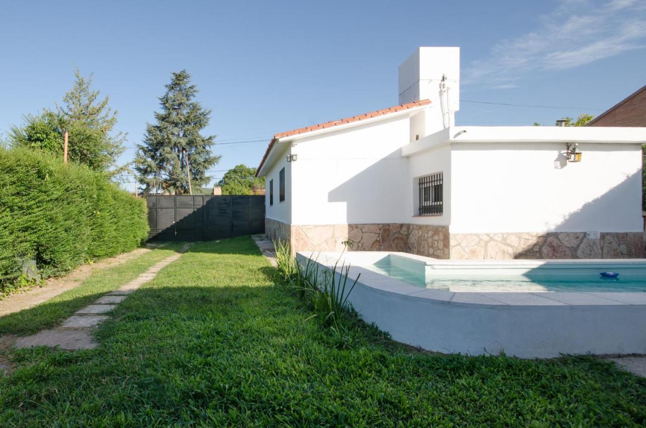 Casa En Carlos Paz Con Pileta Exclusiva , Quincho Con Asador Y Jardín A Pasos Del Centro Сasa de vacaciones *