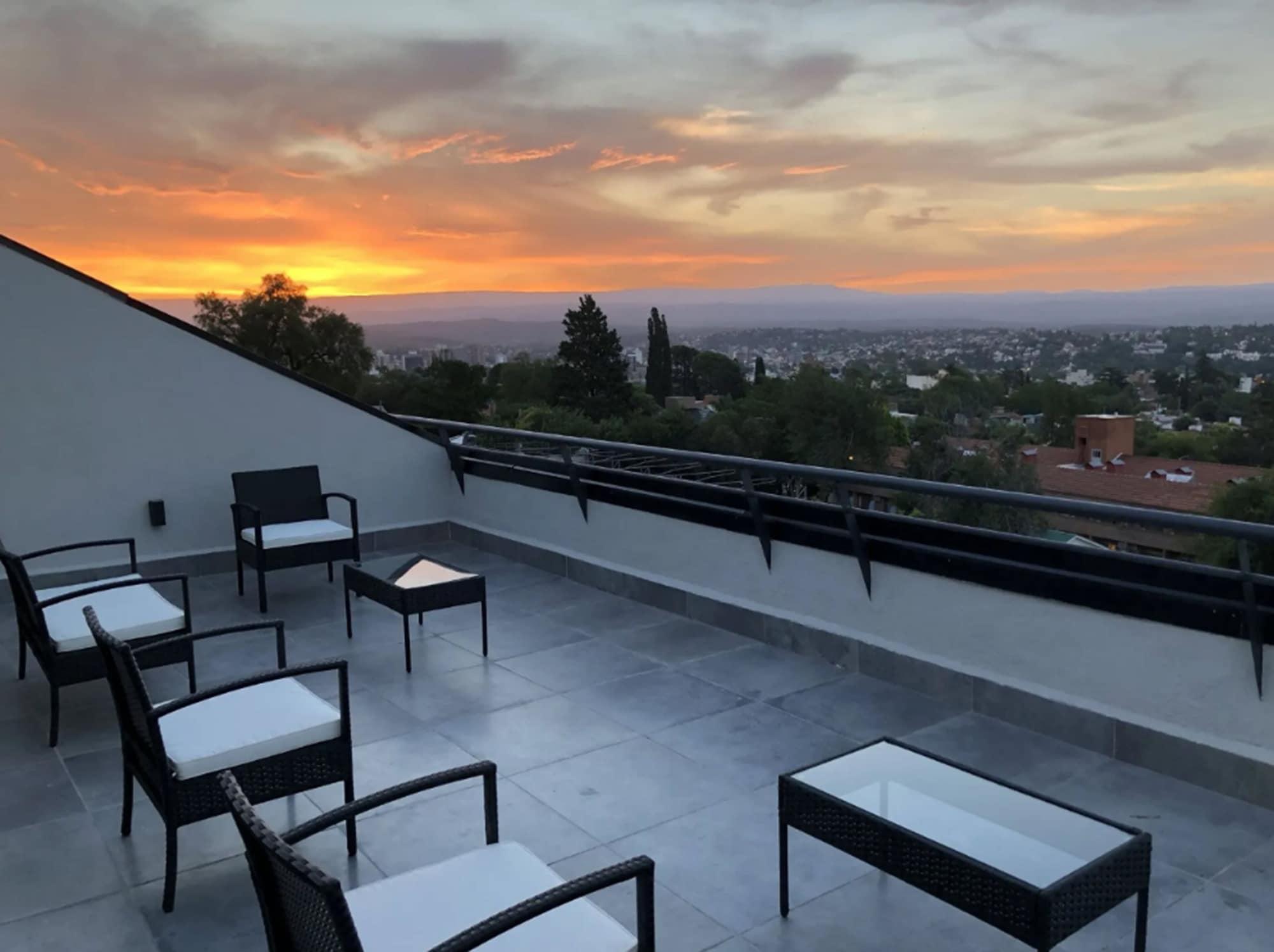 Hotel Pinares Panorama Suites, & Convention Center 4*