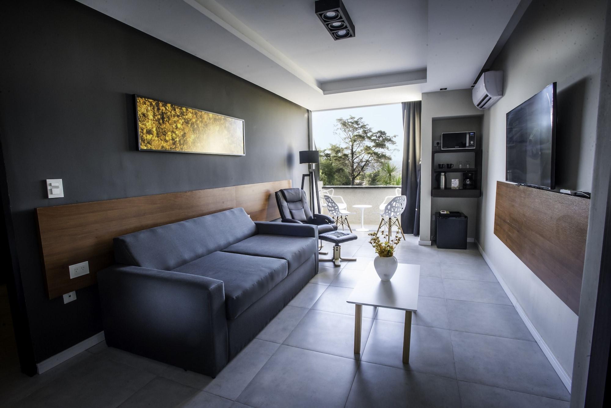 Hotel Pinares Del Cerro Resort&suites 4*
