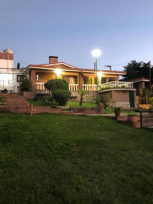 Casa Con Vista A Sierras