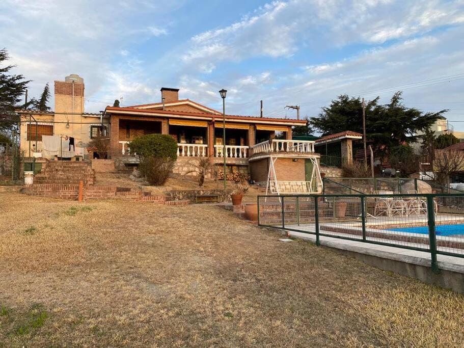 Casa Con Vista A Sierras Сasa de vacaciones *