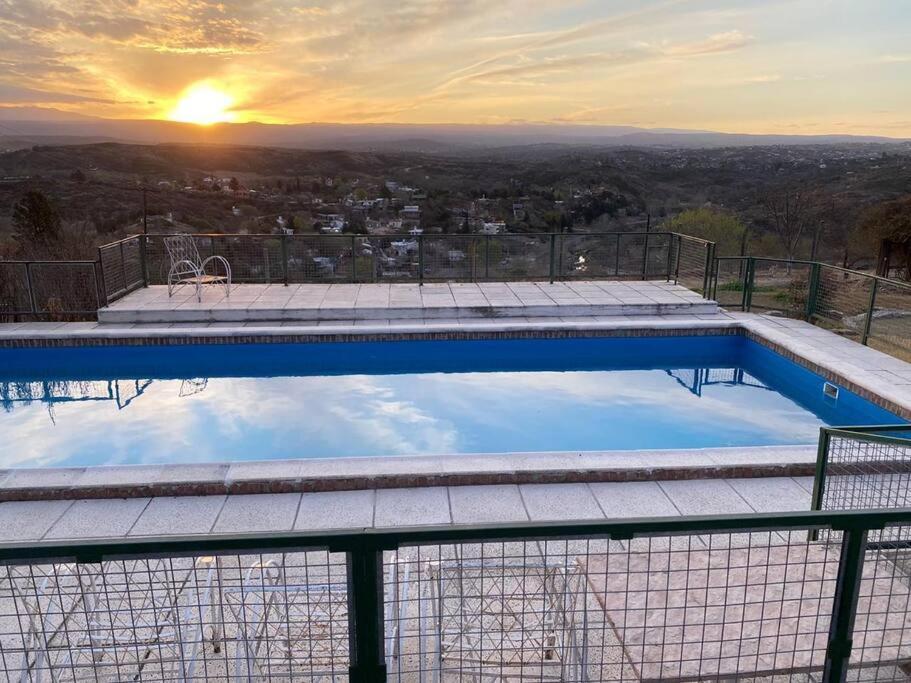Casa Con Vista A Sierras Сasa de vacaciones *