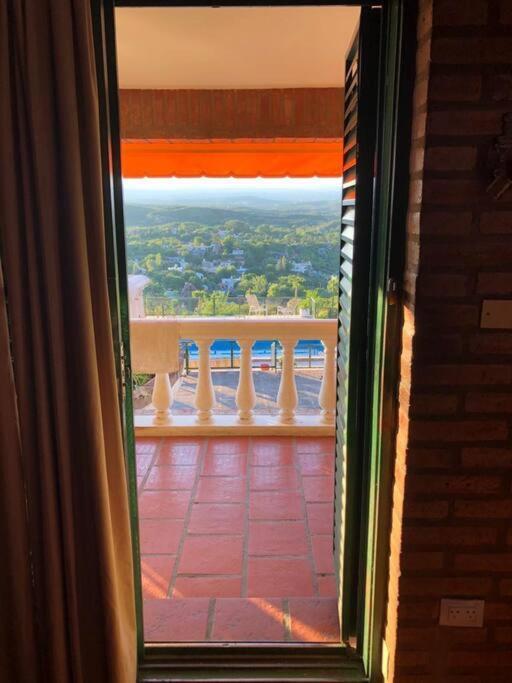 Casa Con Vista A Sierras Сasa de vacaciones *