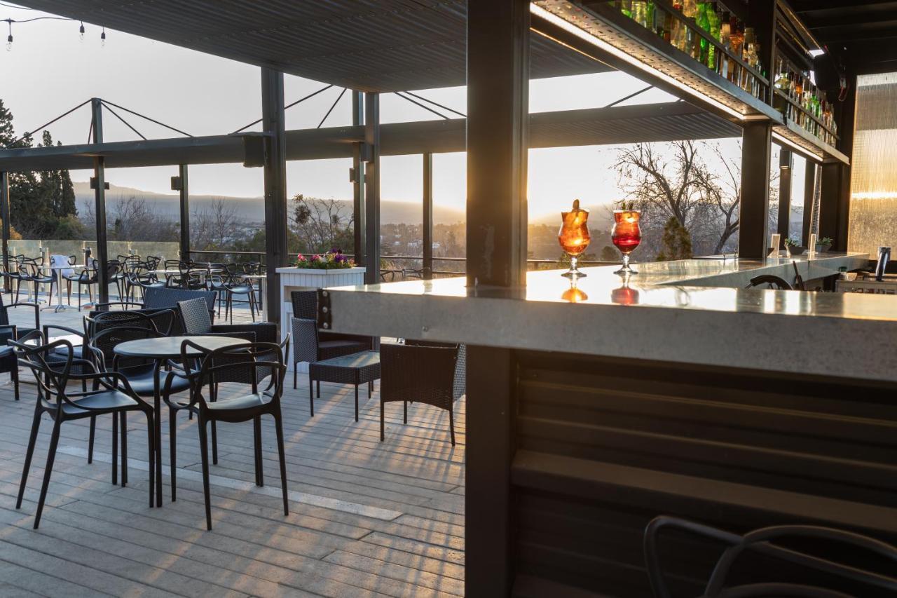 Pinares Panorama Suites, & Convention Center