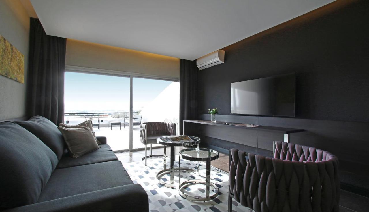 Hotel Pinares Panorama Suites, & Convention Center 4*