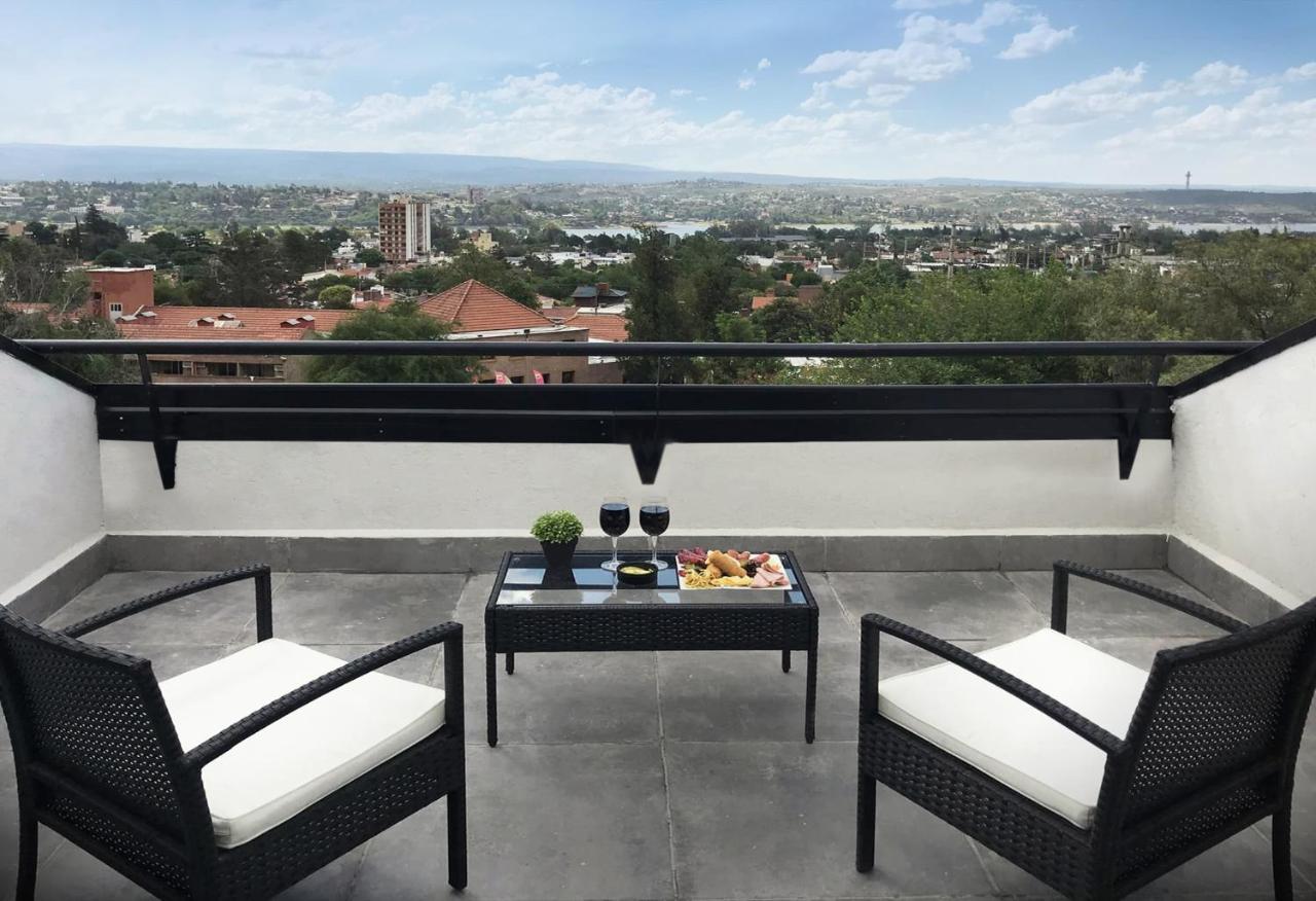 Hotel Pinares Panorama Suites, & Convention Center