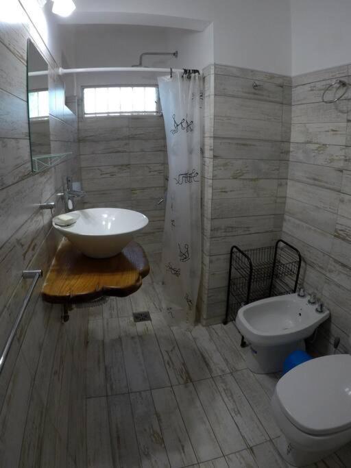 Depto. Proximo Al Centro Y Rio San Antonio Сasa de vacaciones *