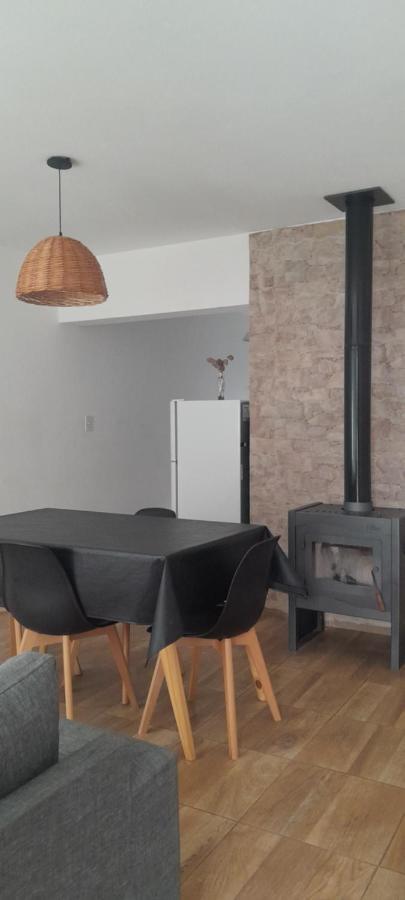Casa Con Pileta Y Parrilla, Con Todas Las Comodidades A 10 Min De Carlos Paz. Сasa de vacaciones