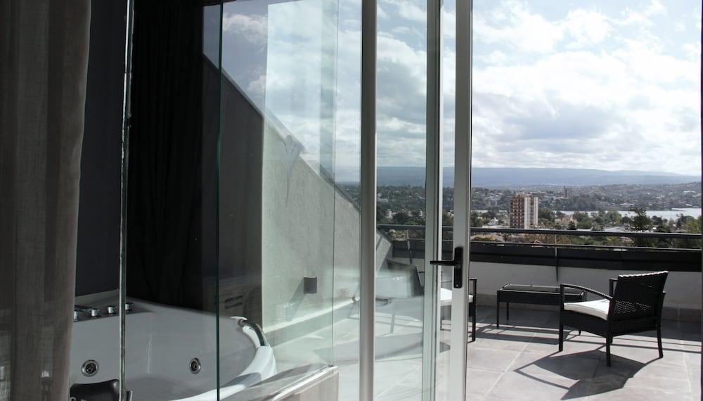 Pinares Panorama Suites, & Convention Center