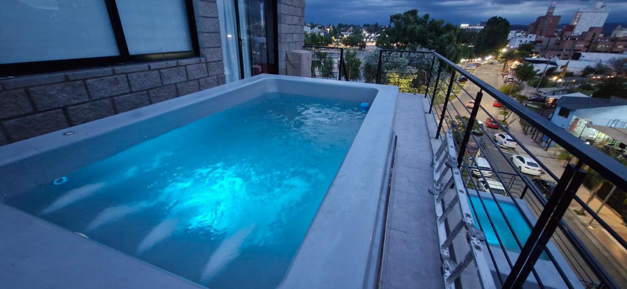 Apartamento Vivisierras, Piso 4 Frente Al Centro Carlos Paz, Pileta Privada, Vista Panoramica