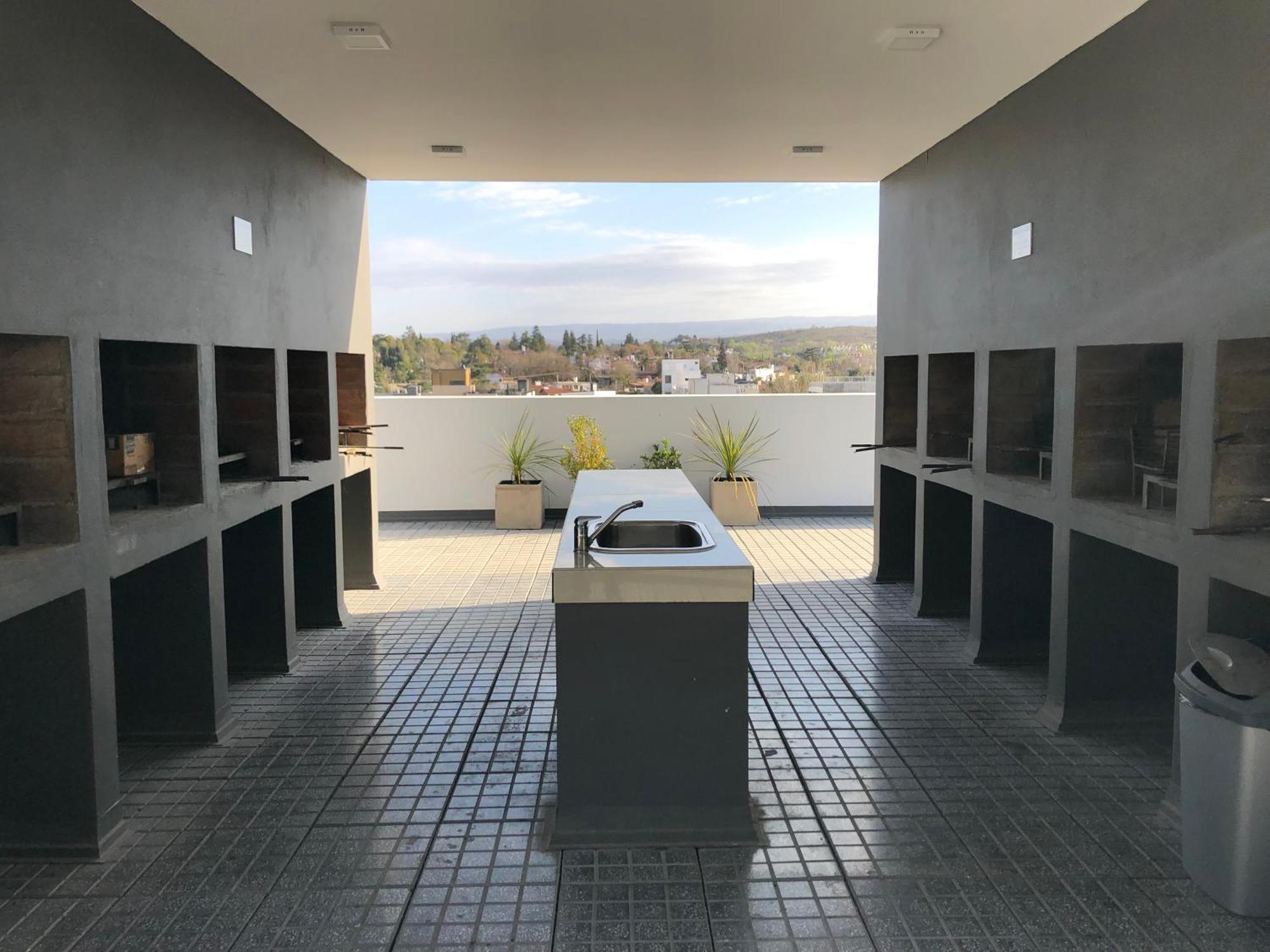 Apartamento Edificio Veneto Iv - Departamento De Un Con Balcon En Pleno Centro
