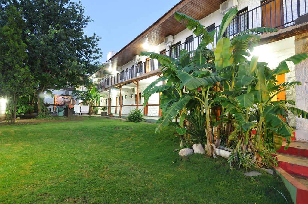 Geminis Hotel 2*