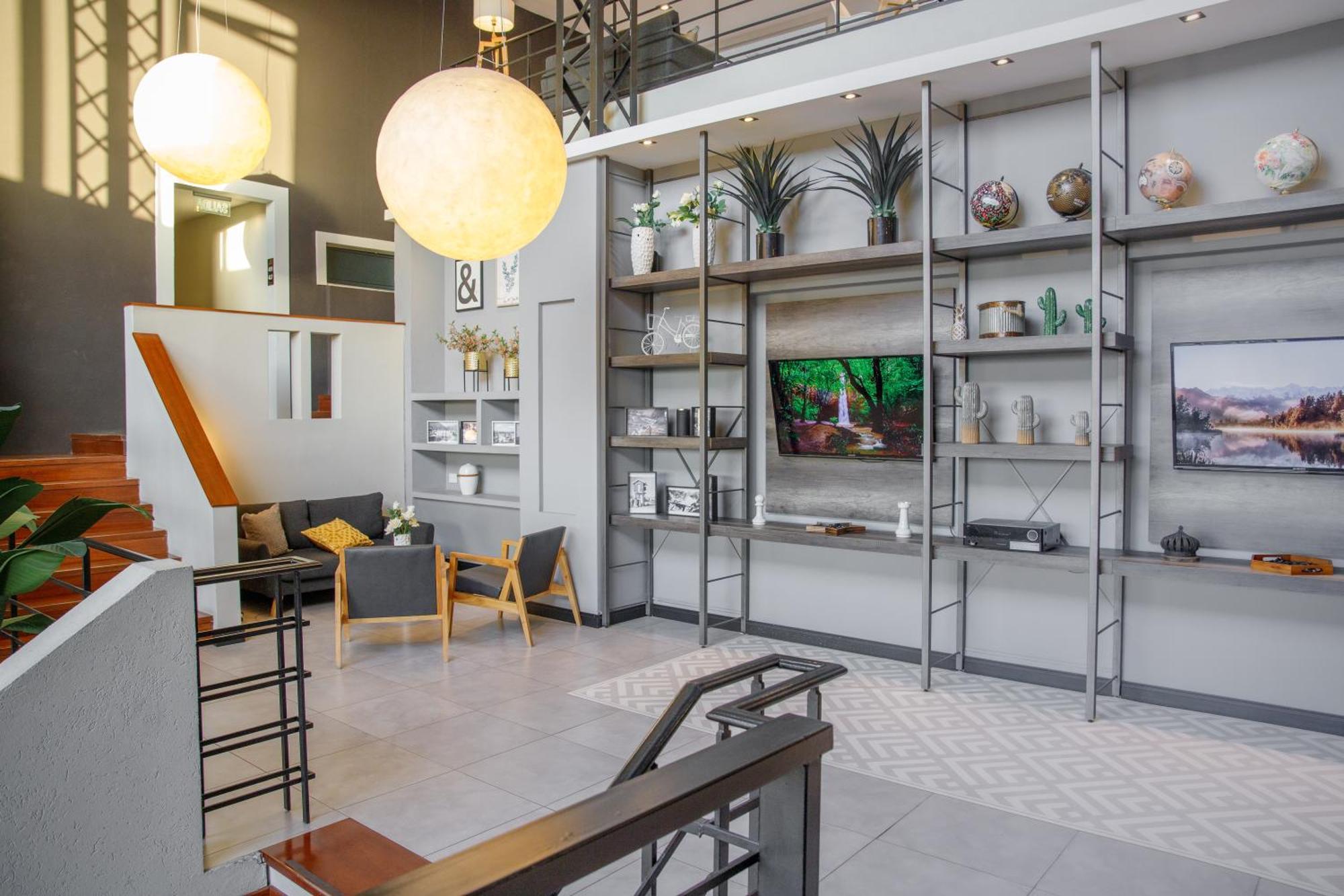 Pinares Panorama Suites, & Convention Center Hotel
