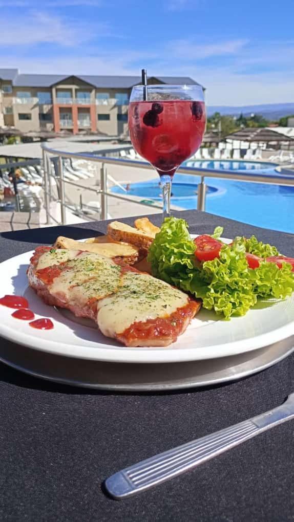 Hotel Howard Johnson Plaza Carlos Paz Villa Carlos Paz