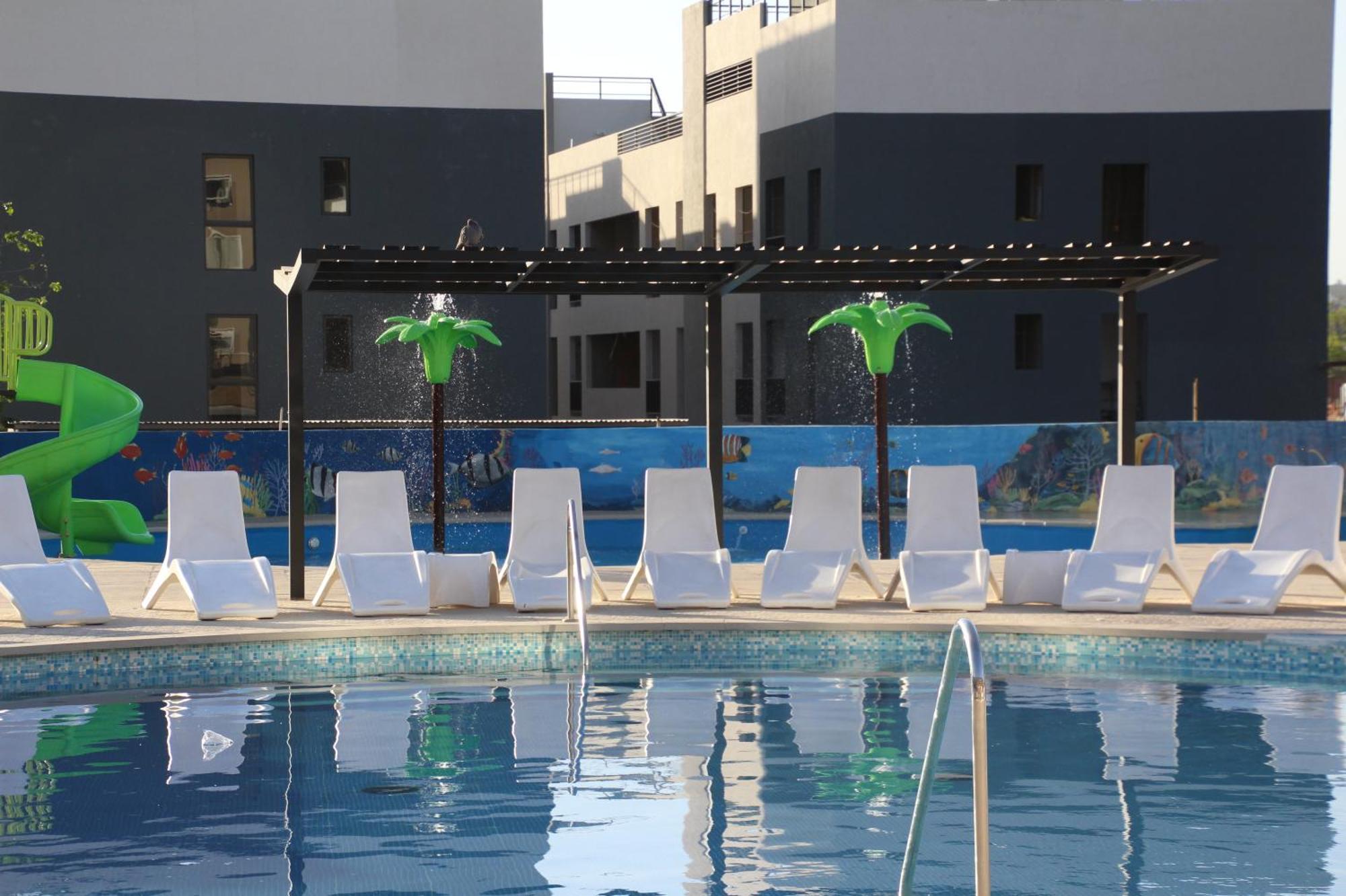 Howard Johnson Plaza Carlos Paz 4*