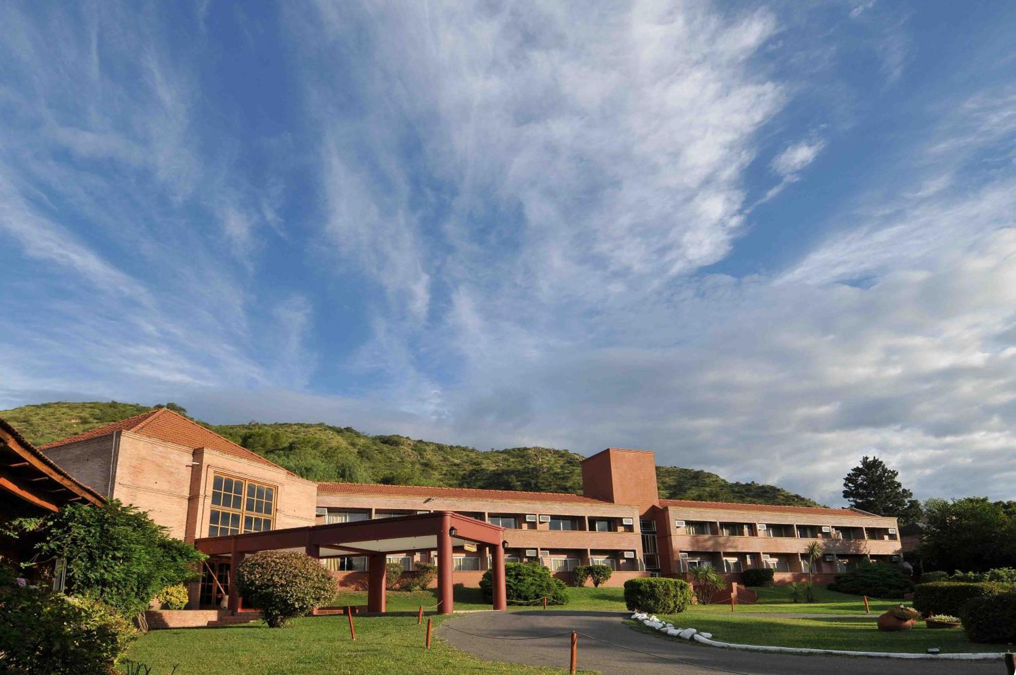 Pinares Del Cerro Resort&suites 4*