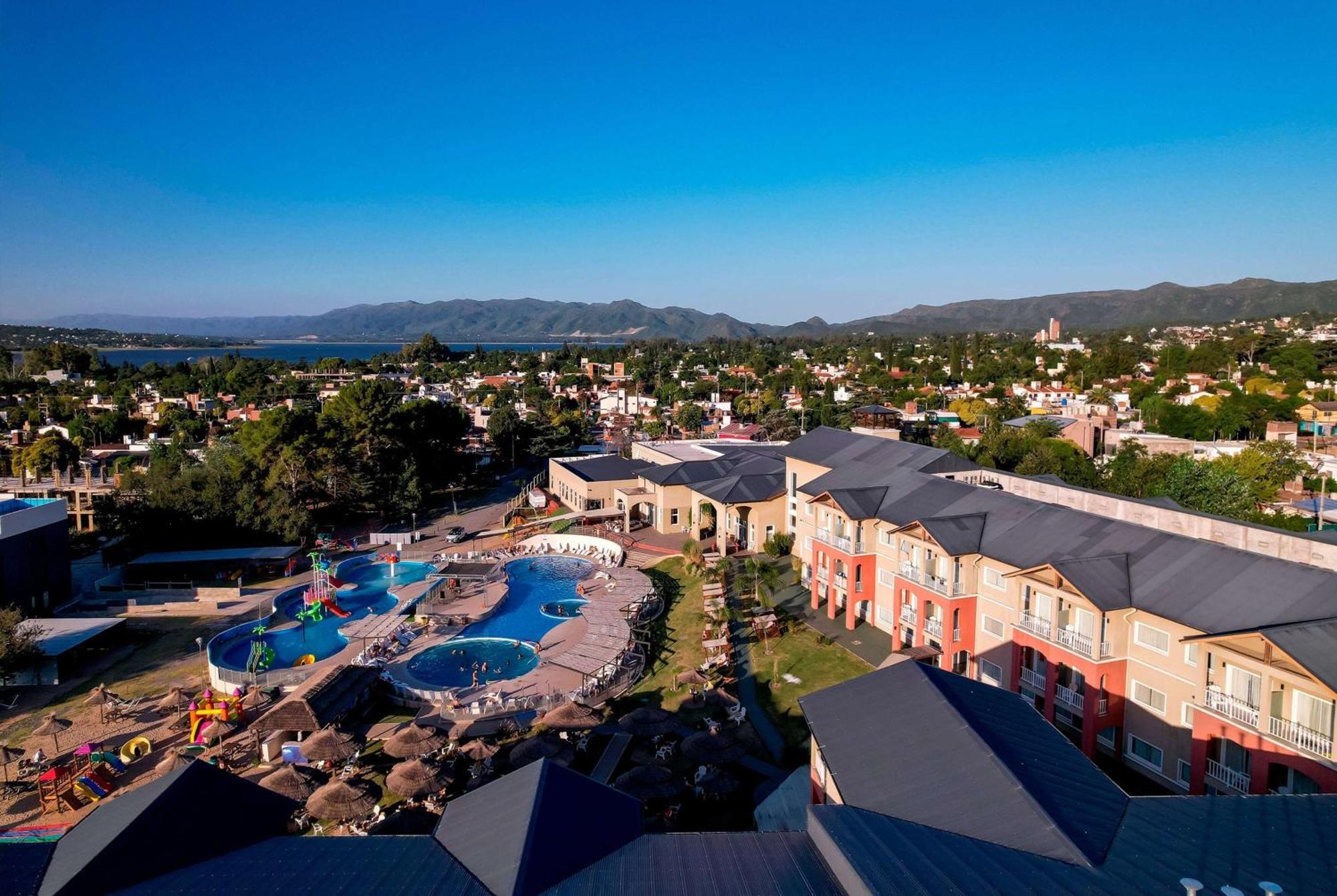 Howard Johnson Plaza Carlos Paz Villa Carlos Paz