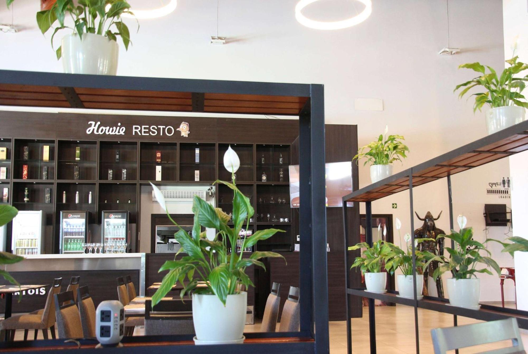 Hotel Howard Johnson Plaza Carlos Paz 4*
