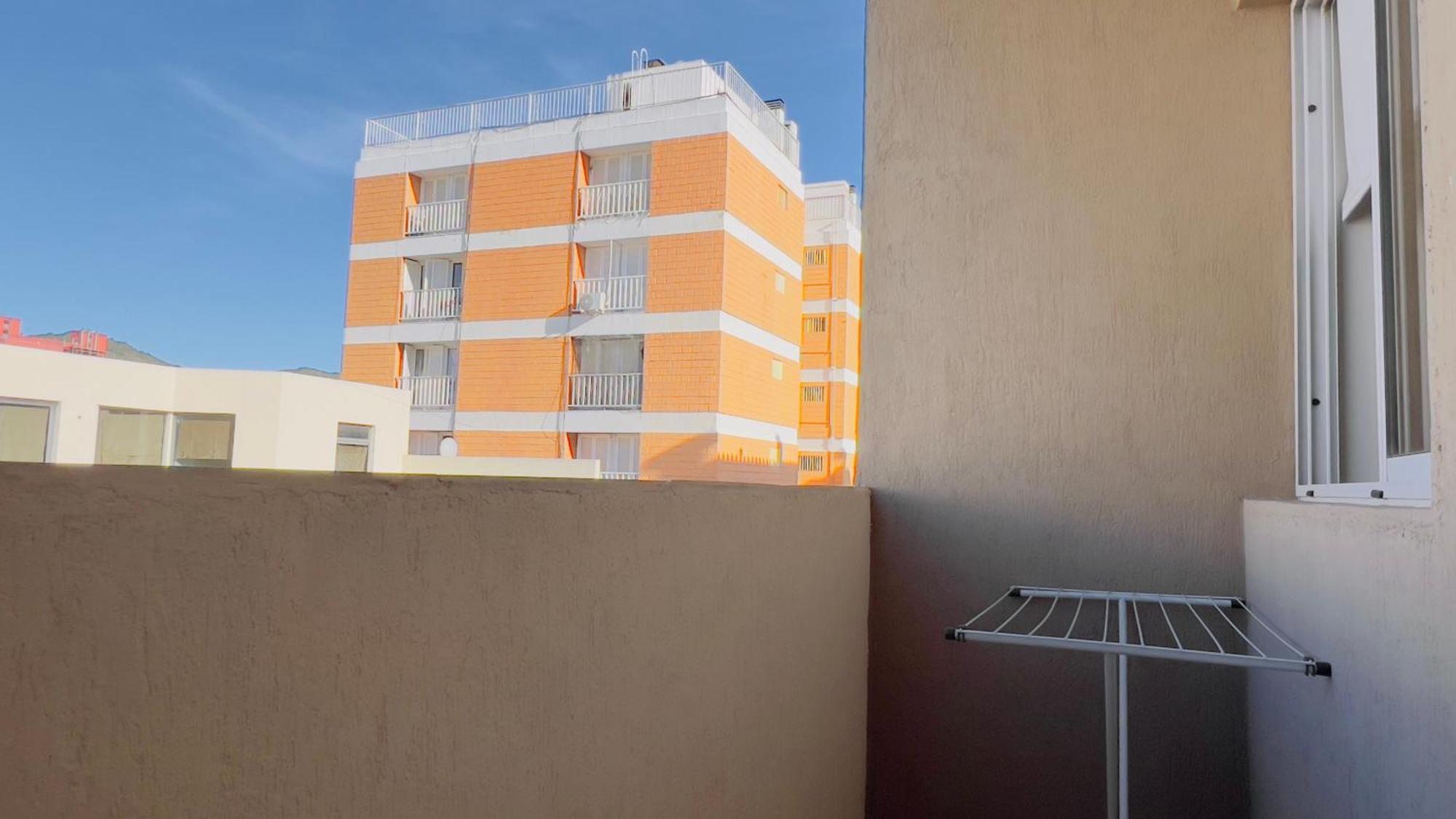 Departamento En La Peatonal Con Balcon *