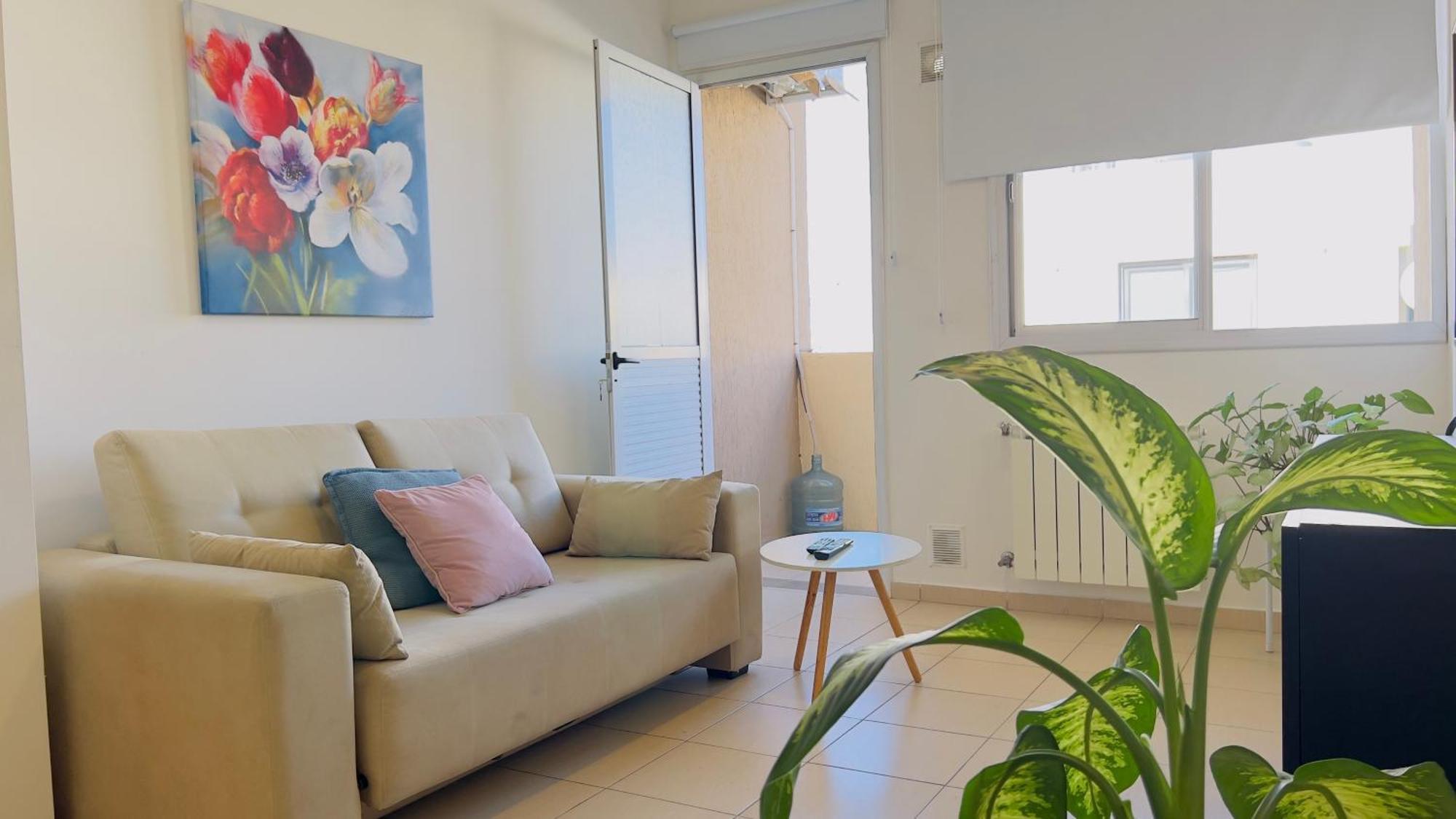 Departamento En La Peatonal Con Balcon Apartamento
