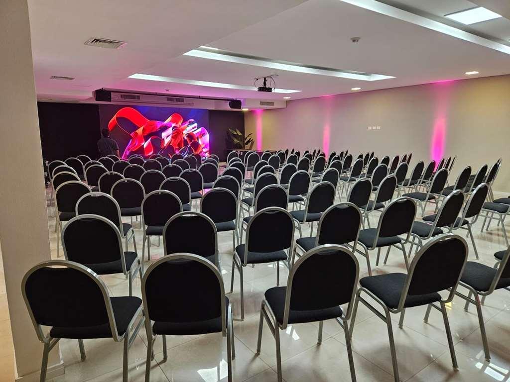 Pinares Panorama Suites, & Convention Center Hotel